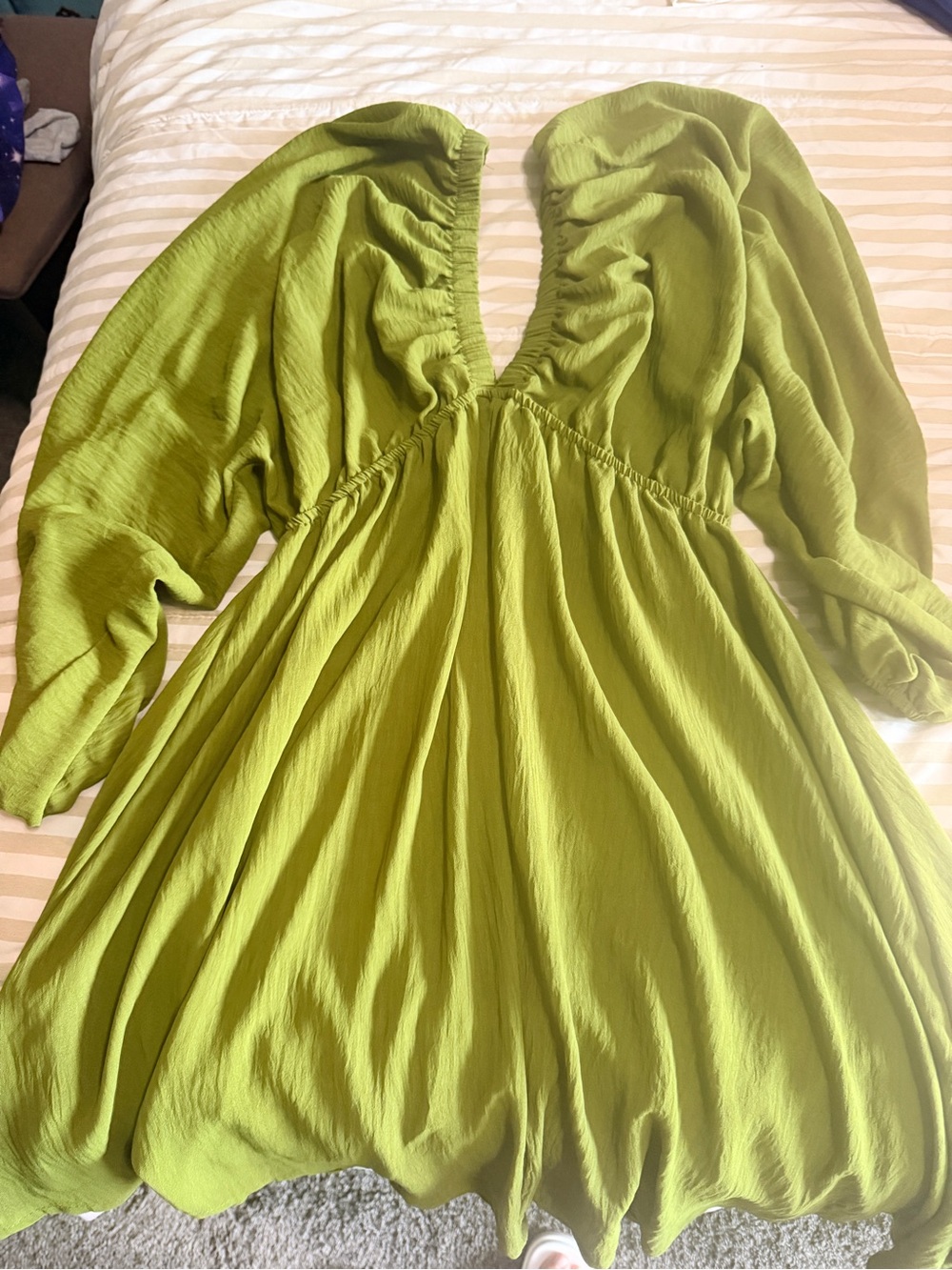 Green Deep V Long Sleeve Babydoll Dress